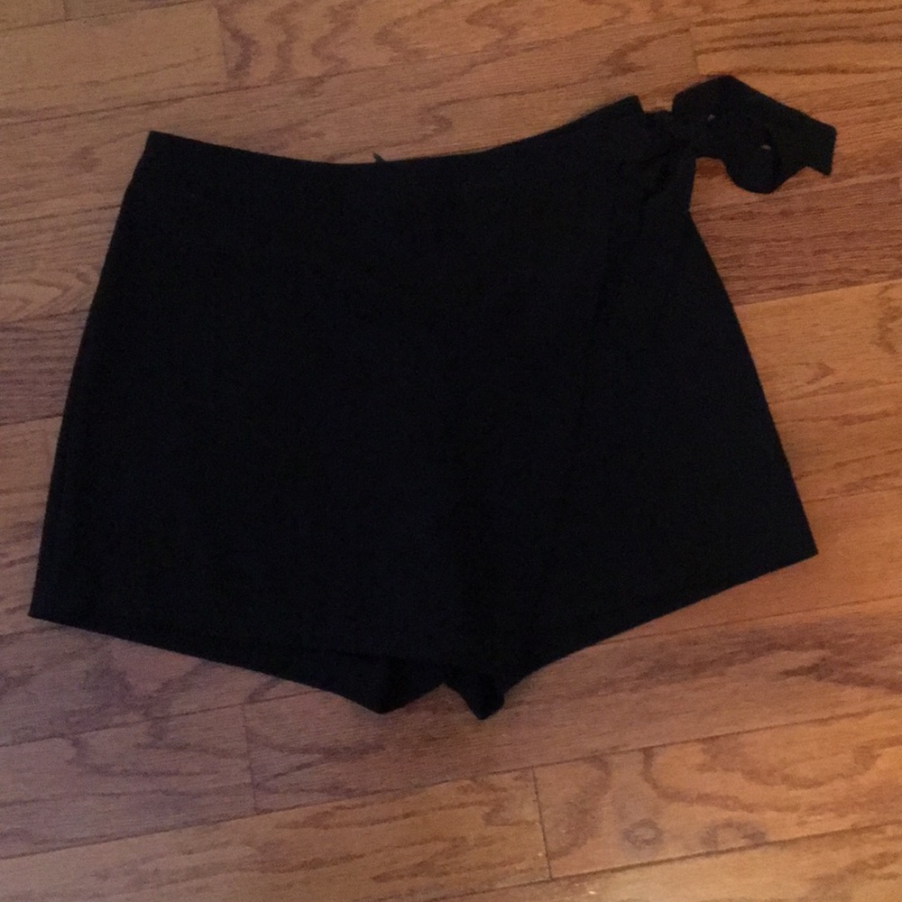 Black wrap skort ties on side !